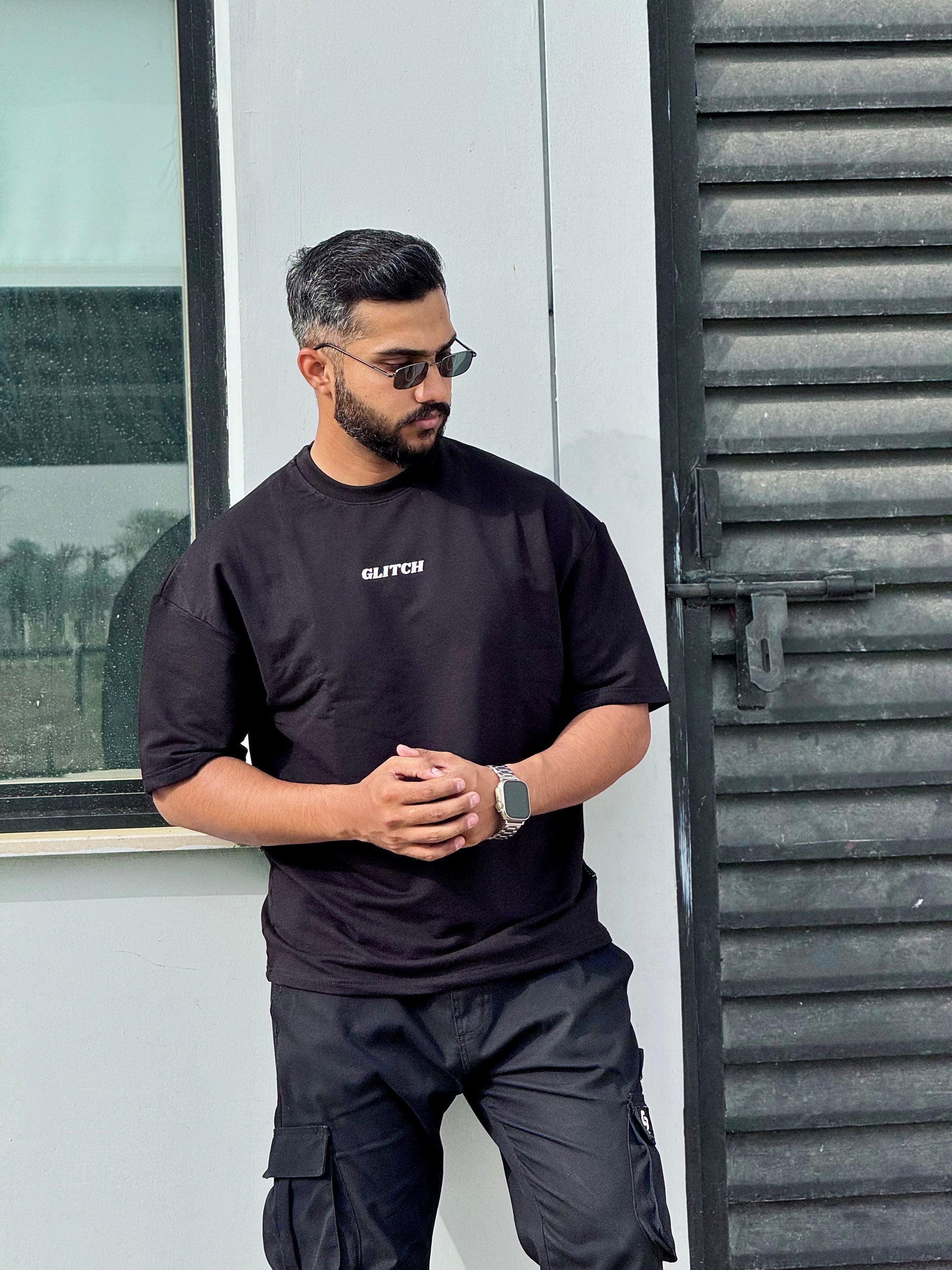 Black Essential Oversized Tee