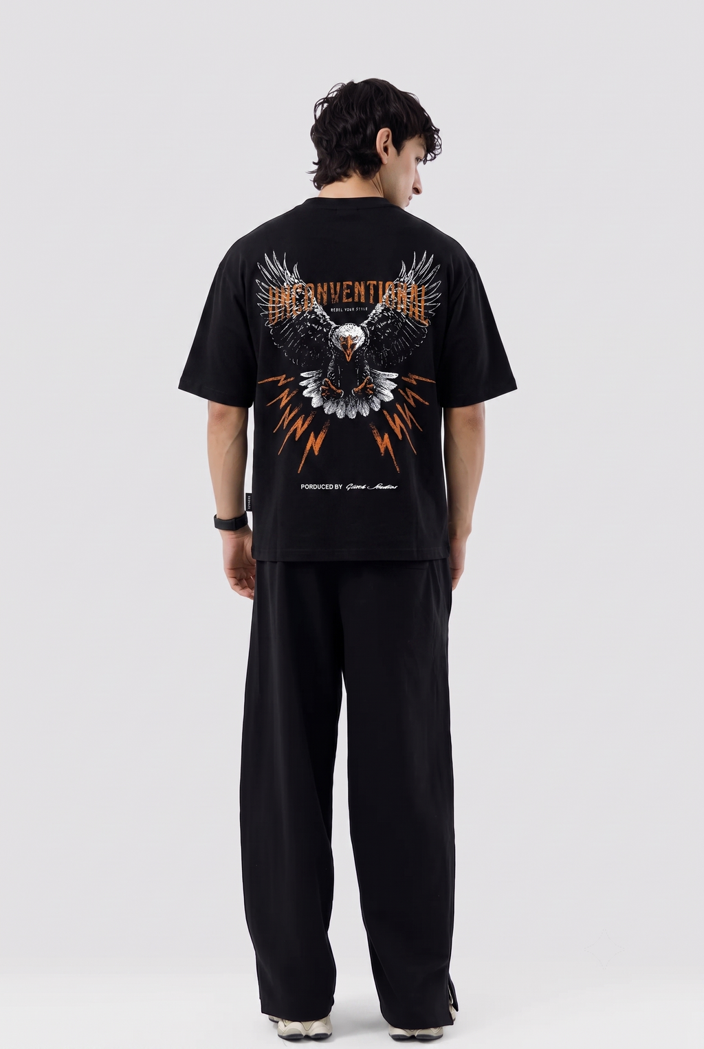 'UNCONVENTIONAL' Graphic Oversized Tee